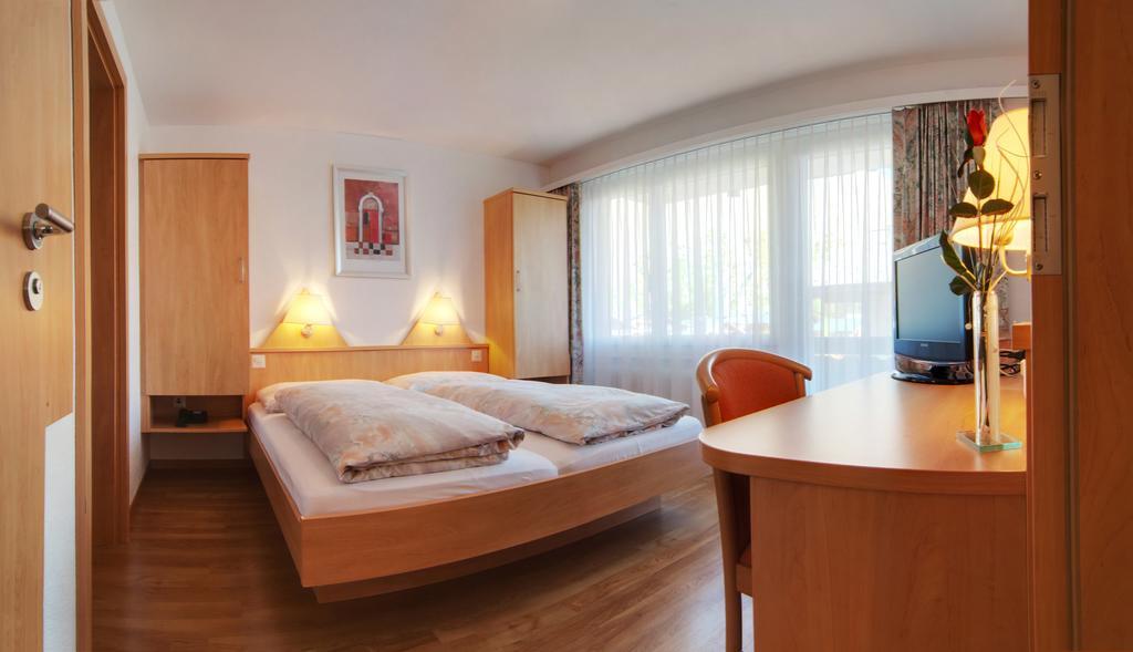 Hotel Eden No. 7 3*