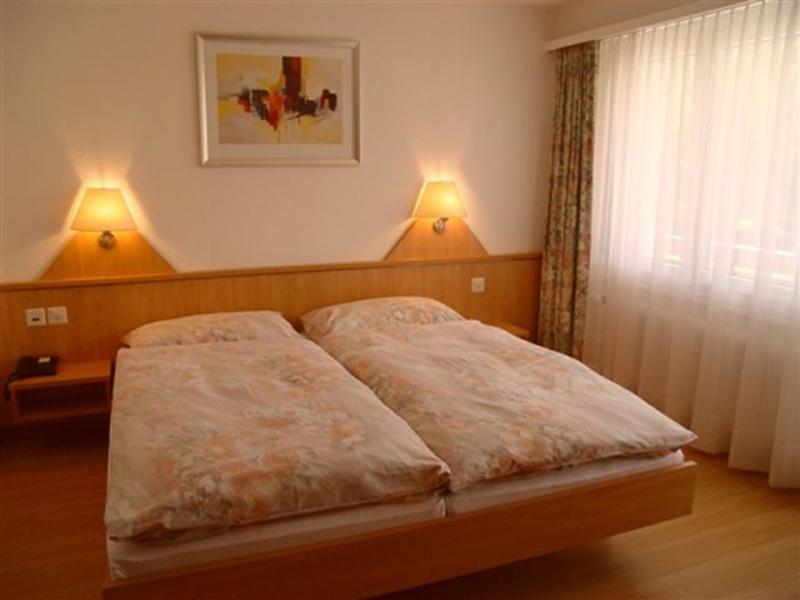 Eden No. 7 Hotel