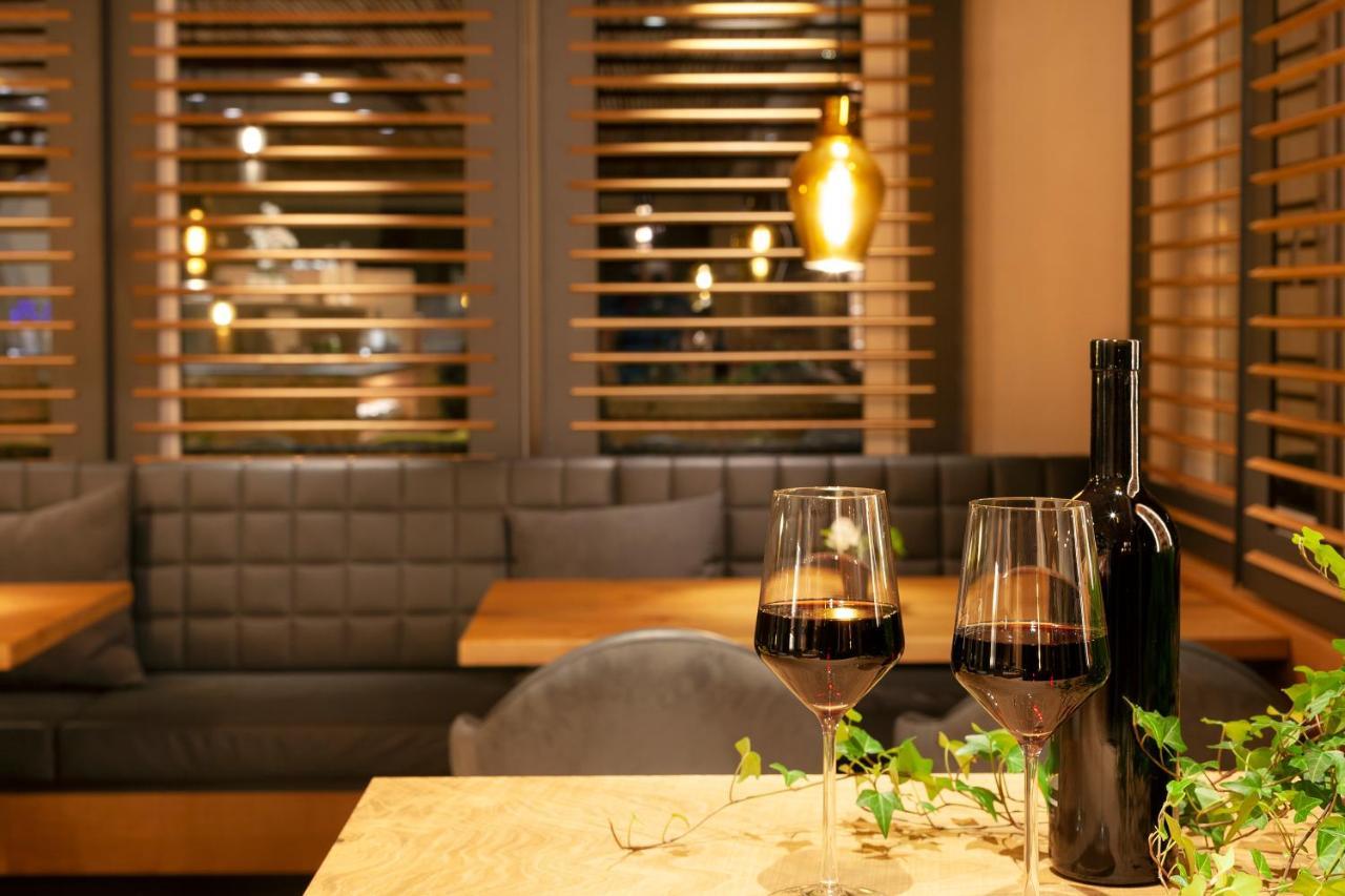 Eden No. 7 Hotel 3*